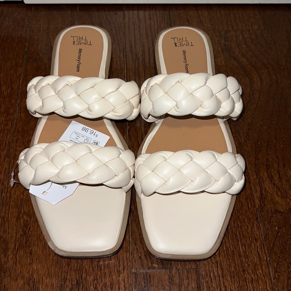 Women braided sandals